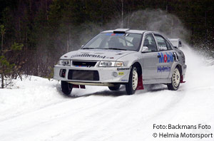 J&auml;mf&ouml;relsevis har den h&auml;r bilen b&auml;ttre vridmoment, h&ouml;gre toppfart, h&ouml;gre effekt och snabbare acceleration.